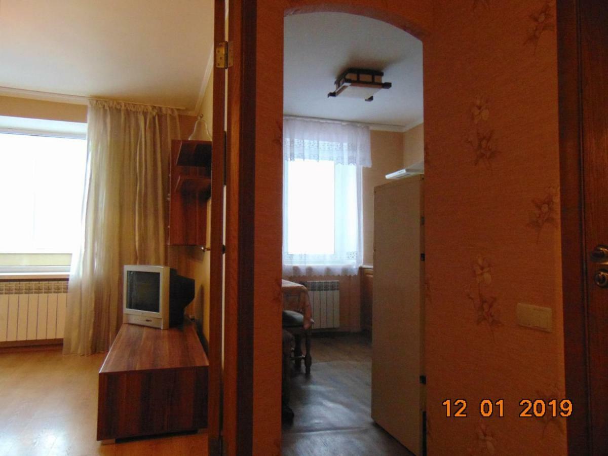 Uutnaya Quartira V Rajone Meduniversiteta Apartment Vinnytsia Bagian luar foto