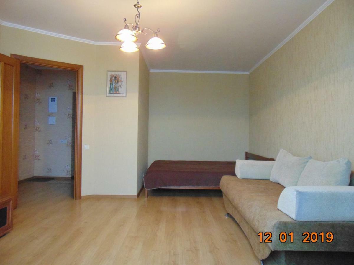 Uutnaya Quartira V Rajone Meduniversiteta Apartment Vinnytsia Bagian luar foto