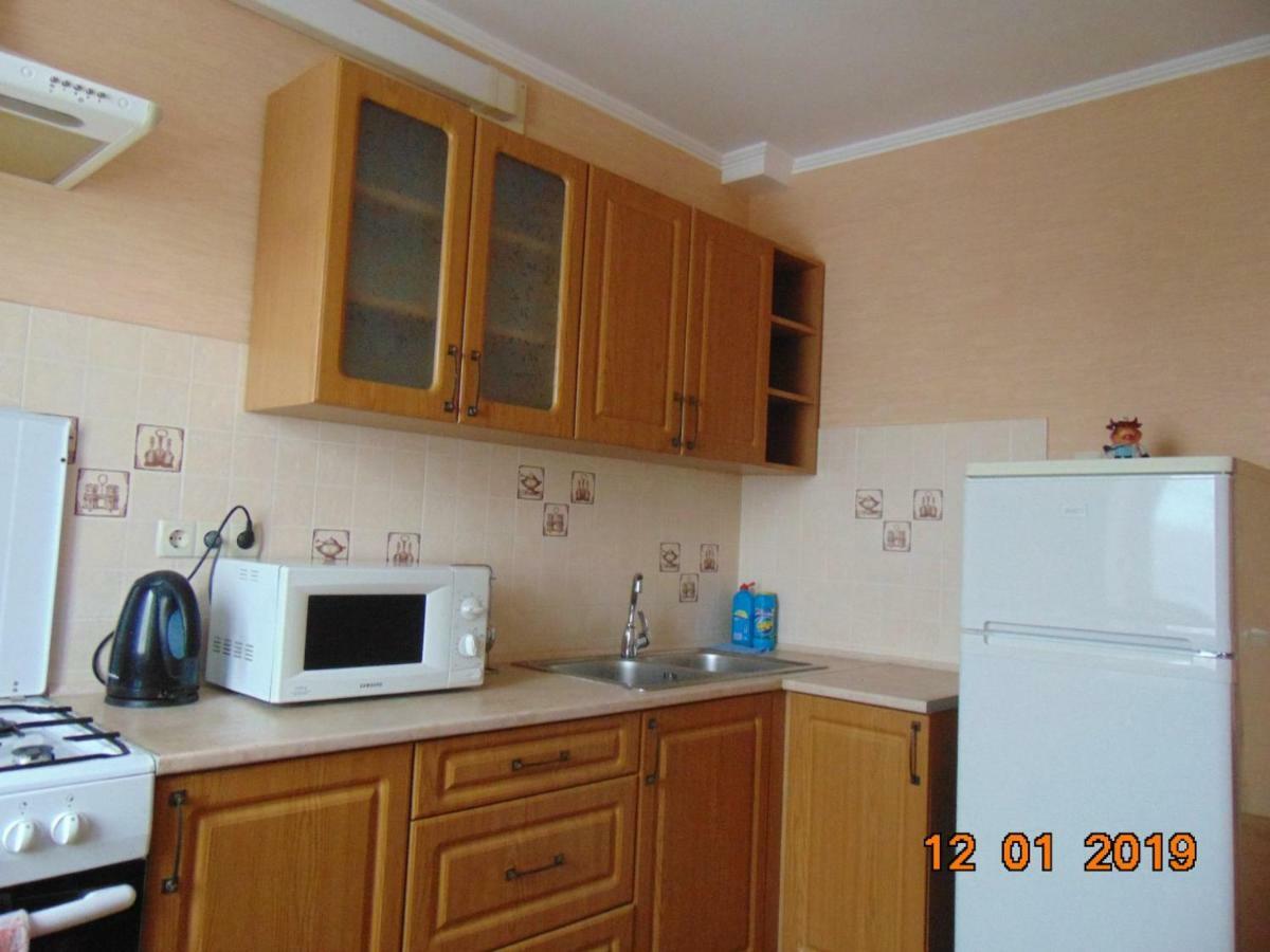 Uutnaya Quartira V Rajone Meduniversiteta Apartment Vinnytsia Bagian luar foto